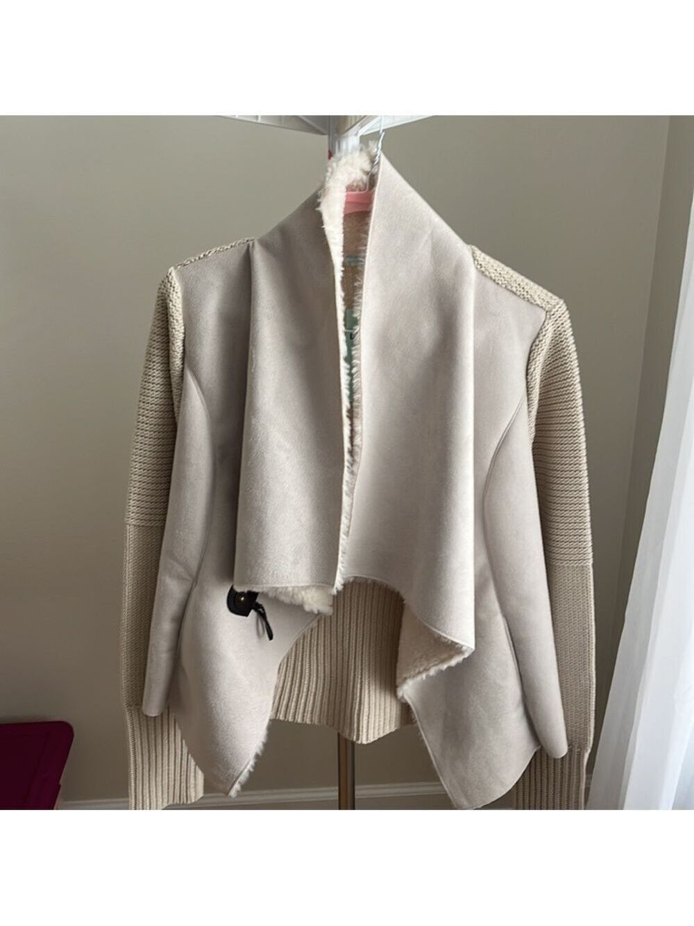 La Cite Acrylic and Wool Knitted Jacket - Picture 5 of 12
